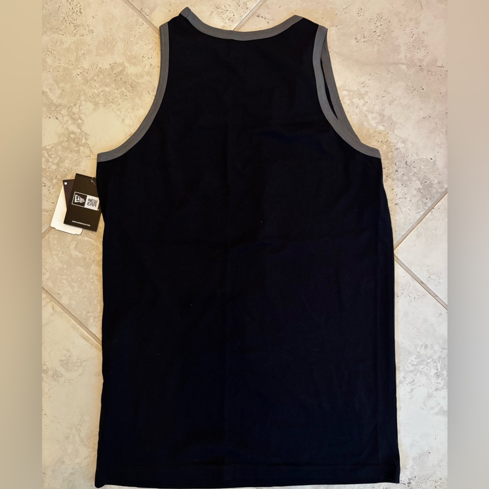 NWT New York Yankees New Era Tank Top - Picture 2 of 5